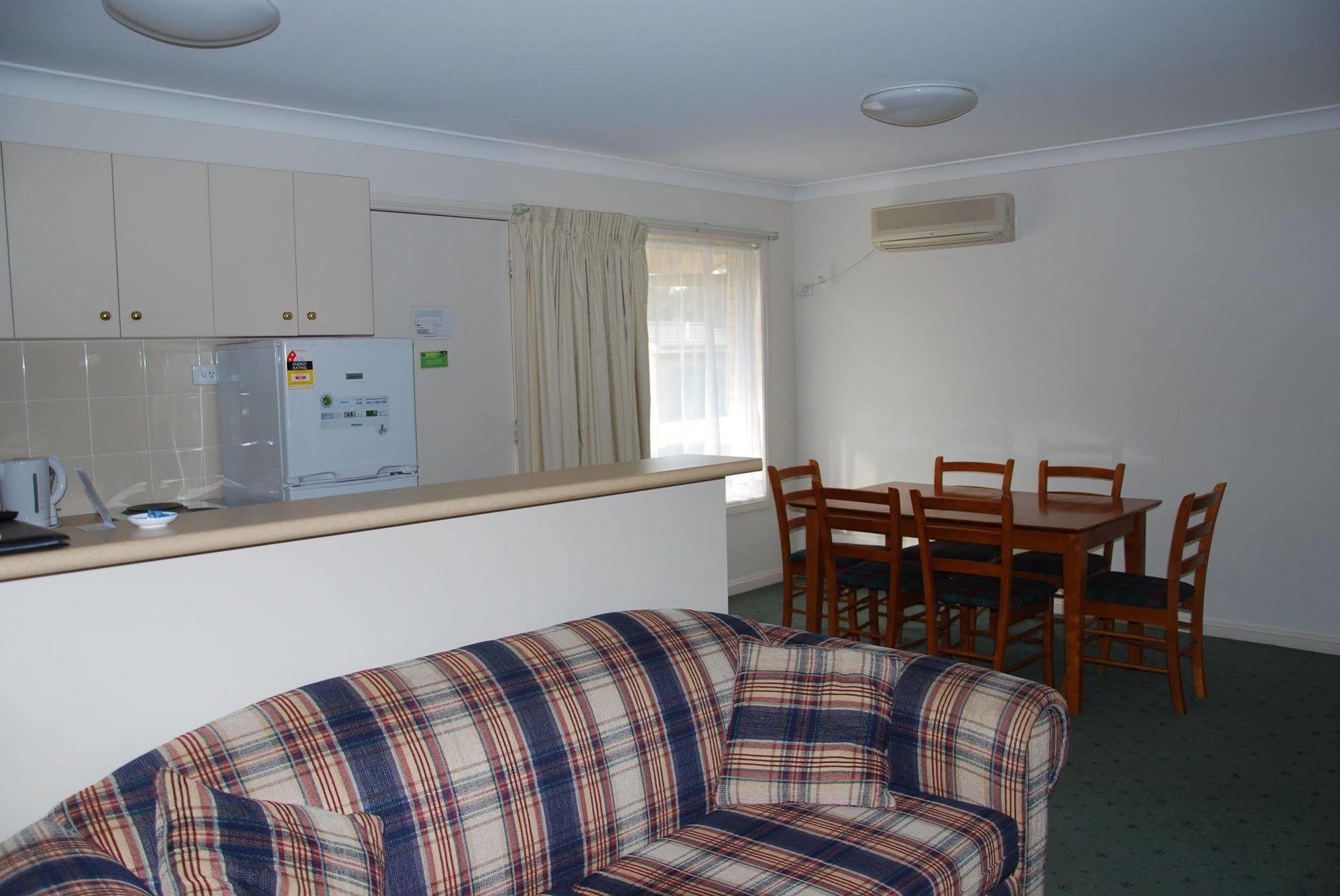 Golfview Motor Inn Wagga Wagga Zewnętrze zdjęcie