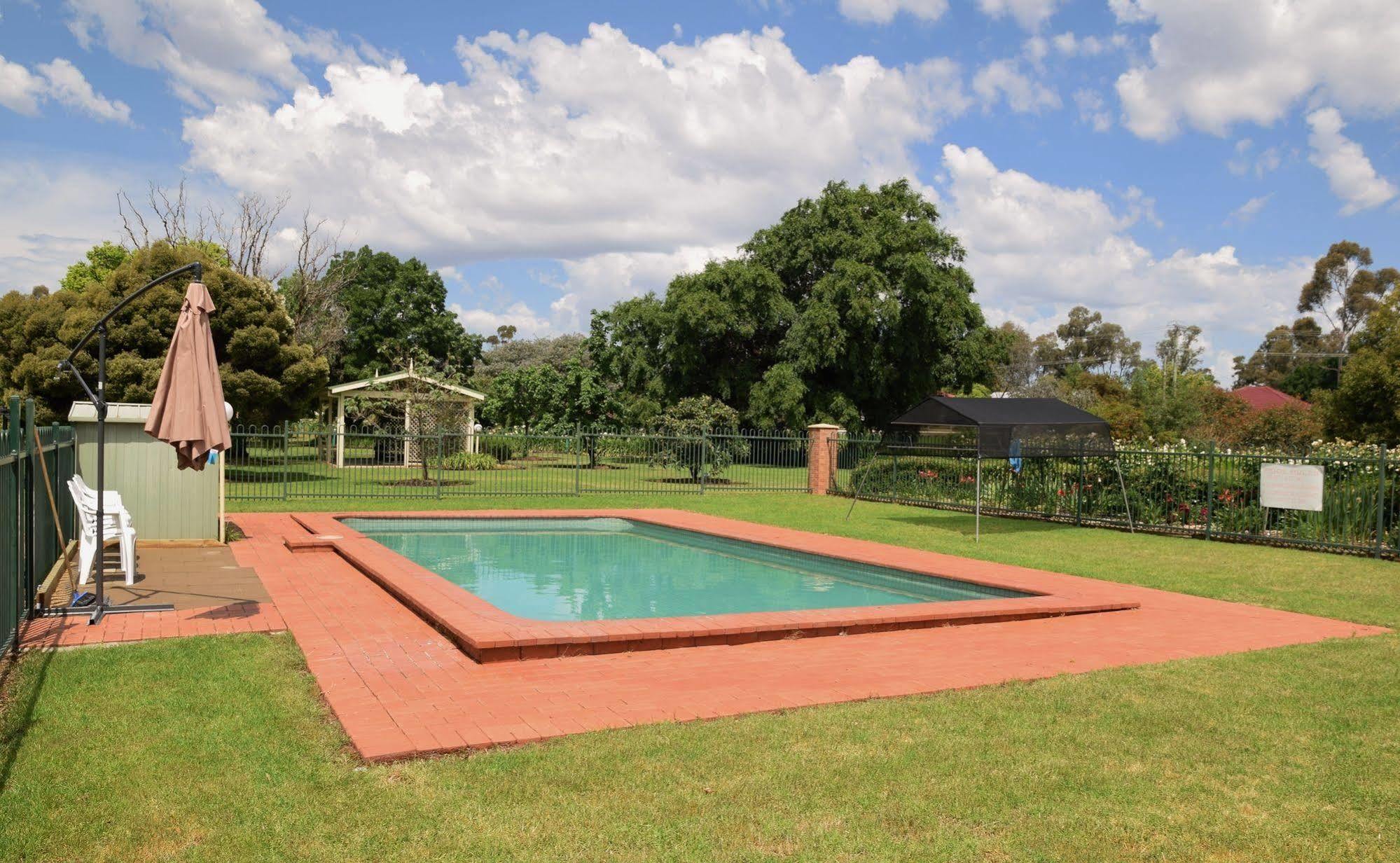 Golfview Motor Inn Wagga Wagga Zewnętrze zdjęcie